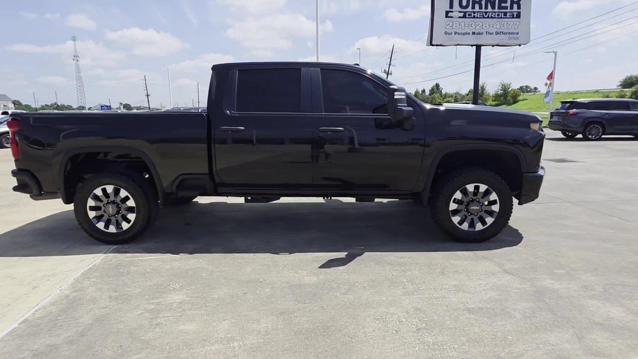 2022 Chevrolet Silverado 2500HD Custom - 8