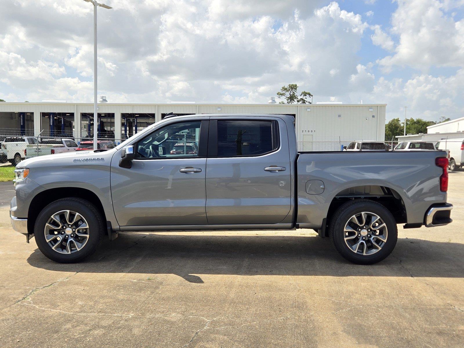 2026 Chevrolet Silverado 1500 photo 7 of 20