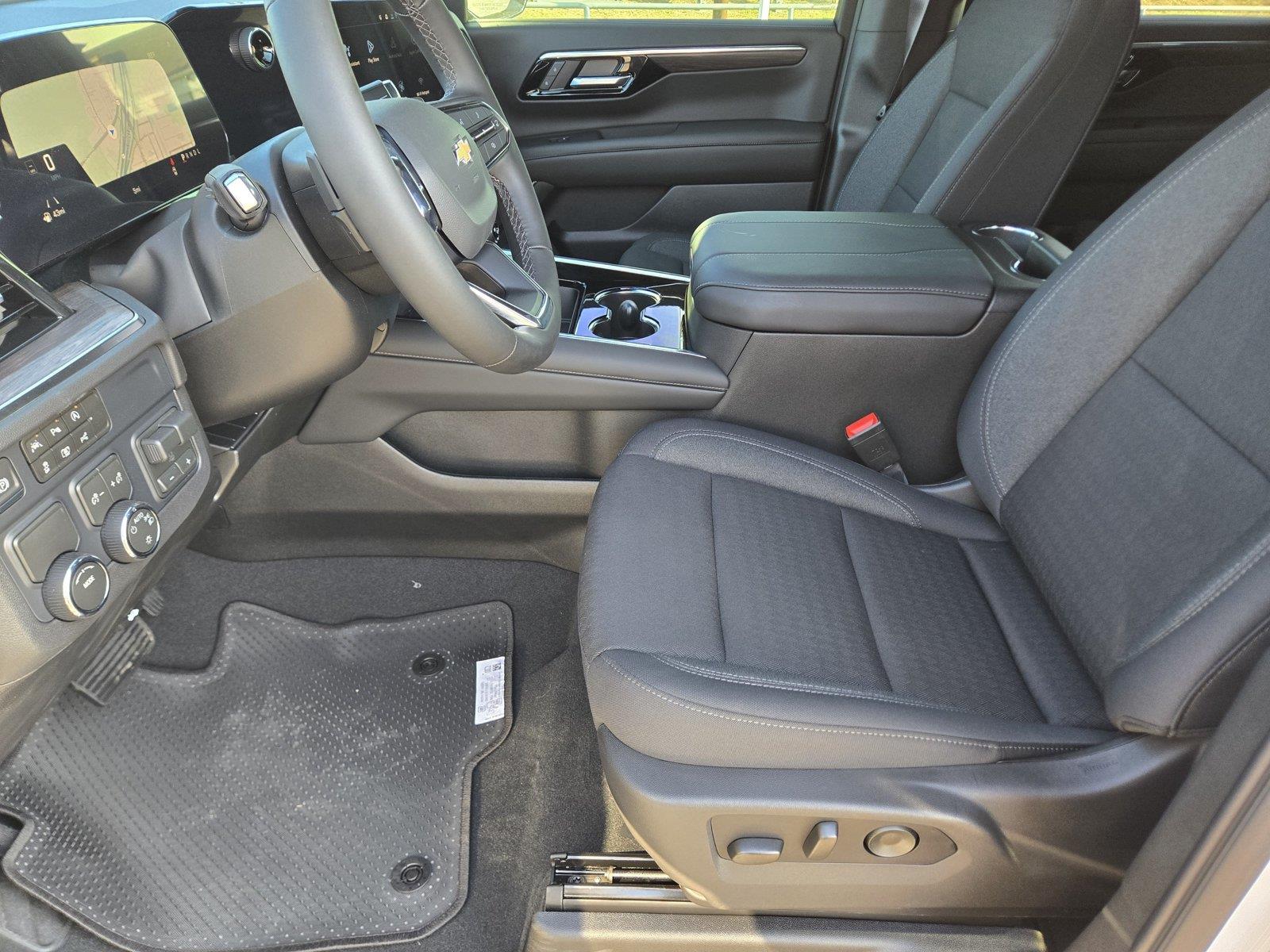 2026 Chevrolet Suburban LS - 8