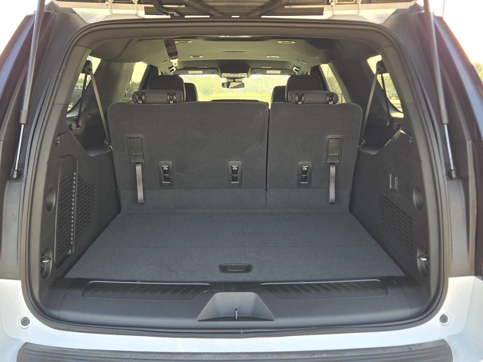 2026 Chevrolet Suburban LS - 11