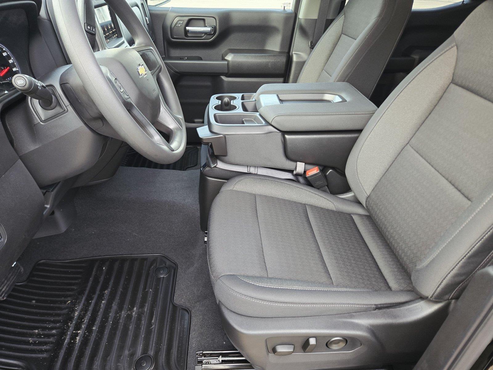 2026 Chevrolet Silverado 1500 photo 10 of 20
