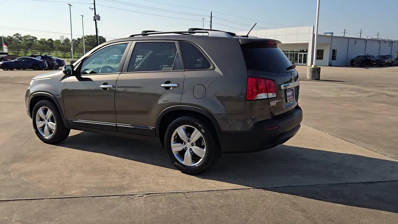 2013 Kia Sorento photo 6 of 24