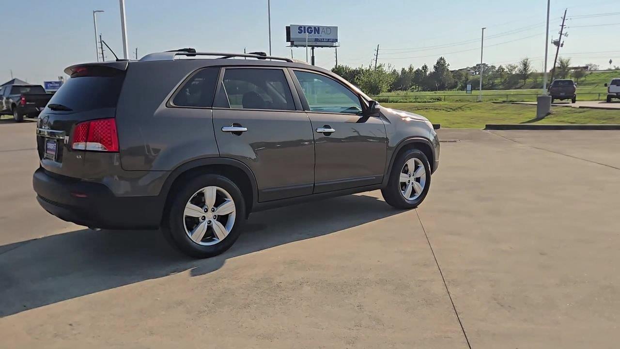 2013 Kia Sorento photo 8 of 24