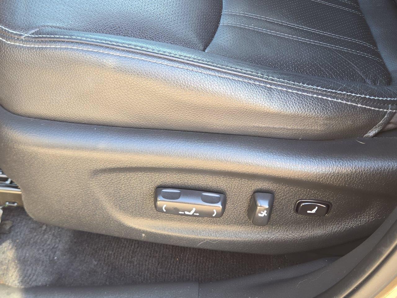 2013 Kia Sorento photo 12 of 24