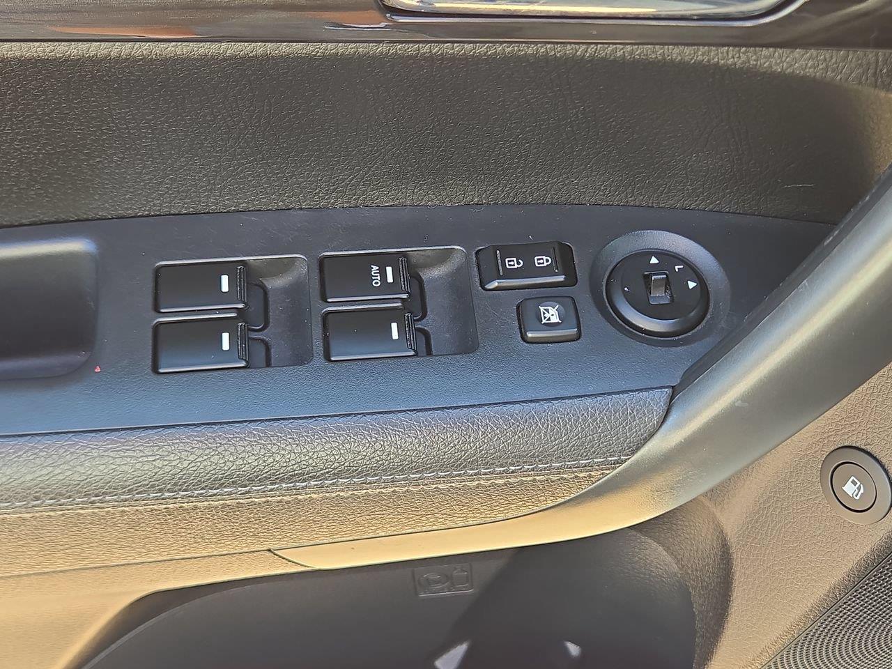 2013 Kia Sorento photo 13 of 24