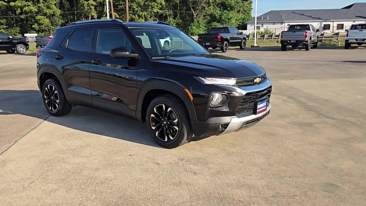 2023 Chevrolet Trailblazer photo 2 of 24