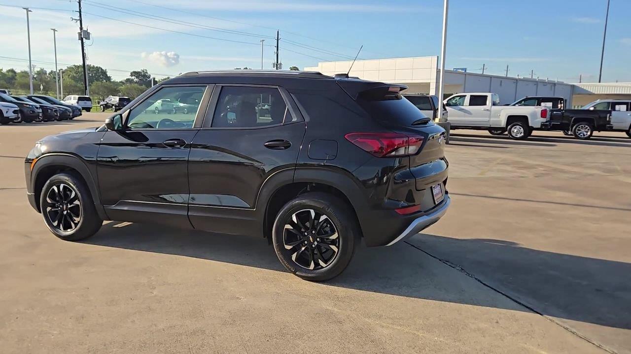 2023 Chevrolet Trailblazer photo 6 of 24
