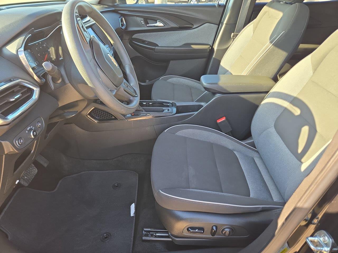 2023 Chevrolet Trailblazer photo 11 of 24