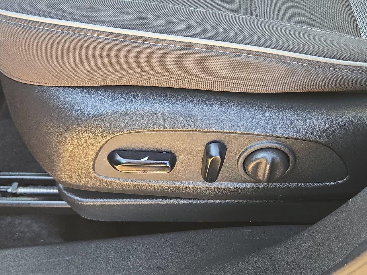 2023 Chevrolet Trailblazer photo 12 of 24