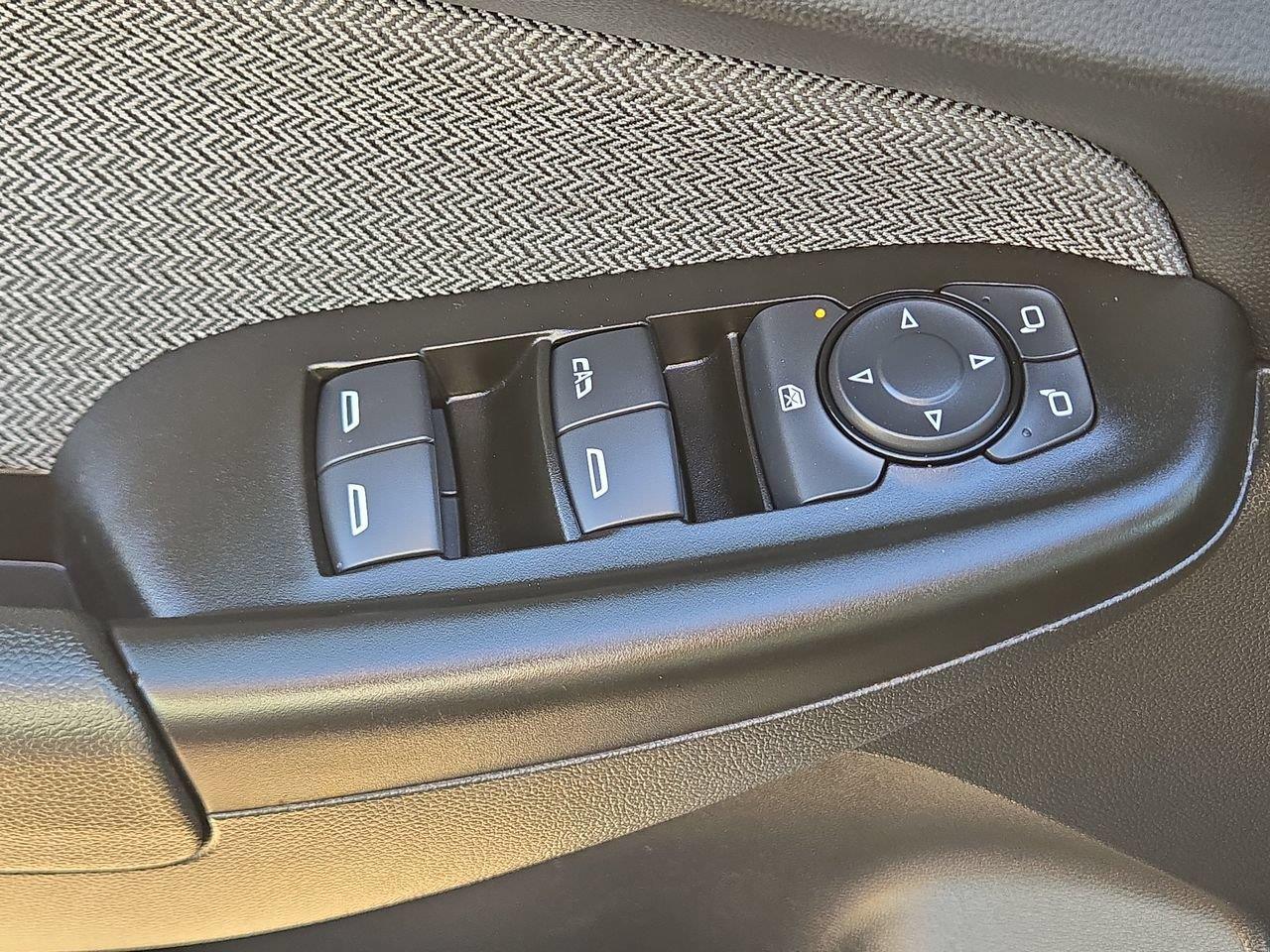 2023 Chevrolet Trailblazer photo 13 of 24
