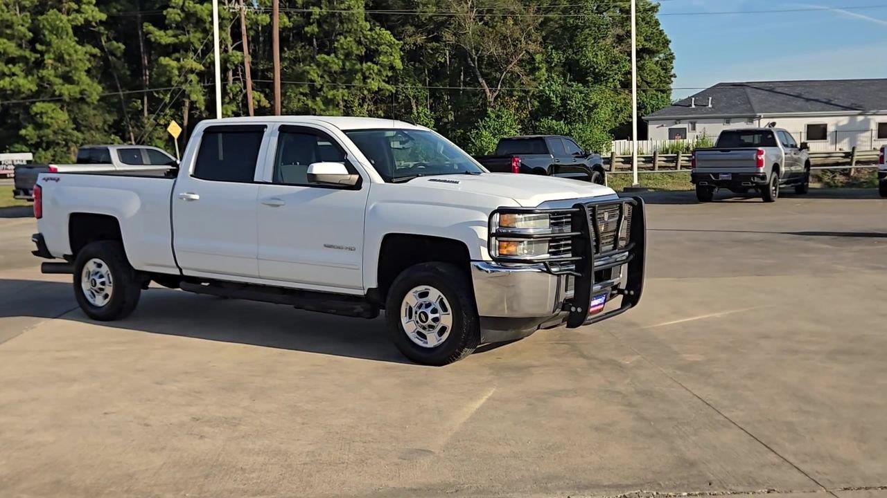 2015 Chevrolet Silverado 2500HD Built After Aug 14 photo 2 of 22