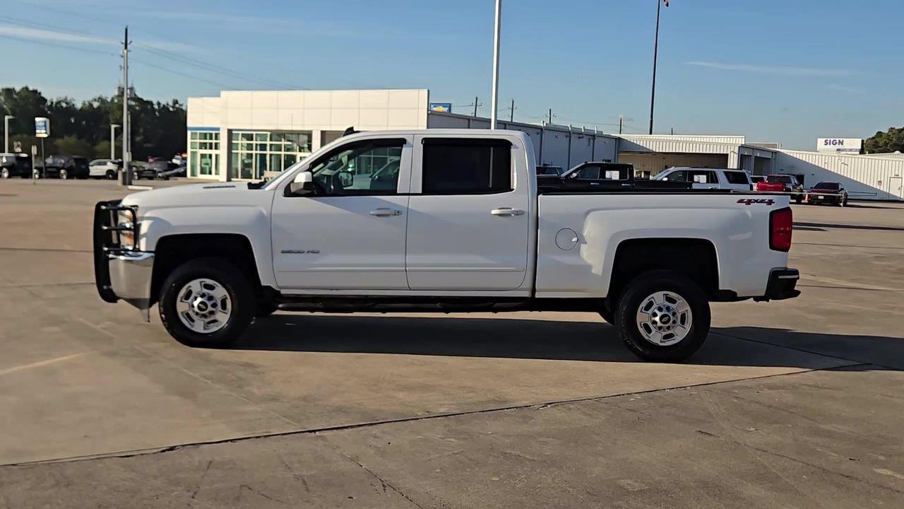 2015 Chevrolet Silverado 2500HD Built After Aug 14 photo 5 of 22