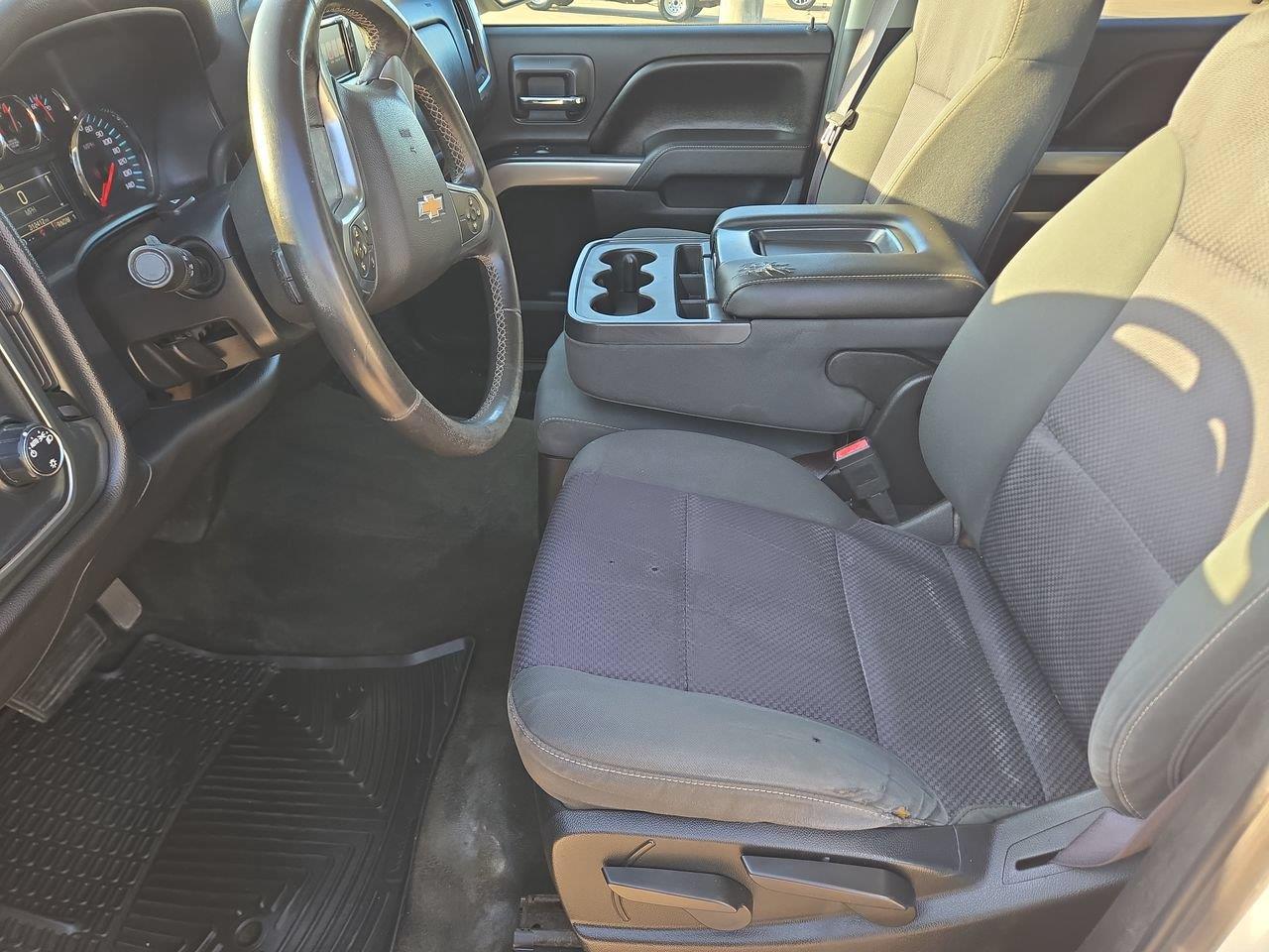 2015 Chevrolet Silverado 2500HD Built After Aug 14 photo 11 of 22