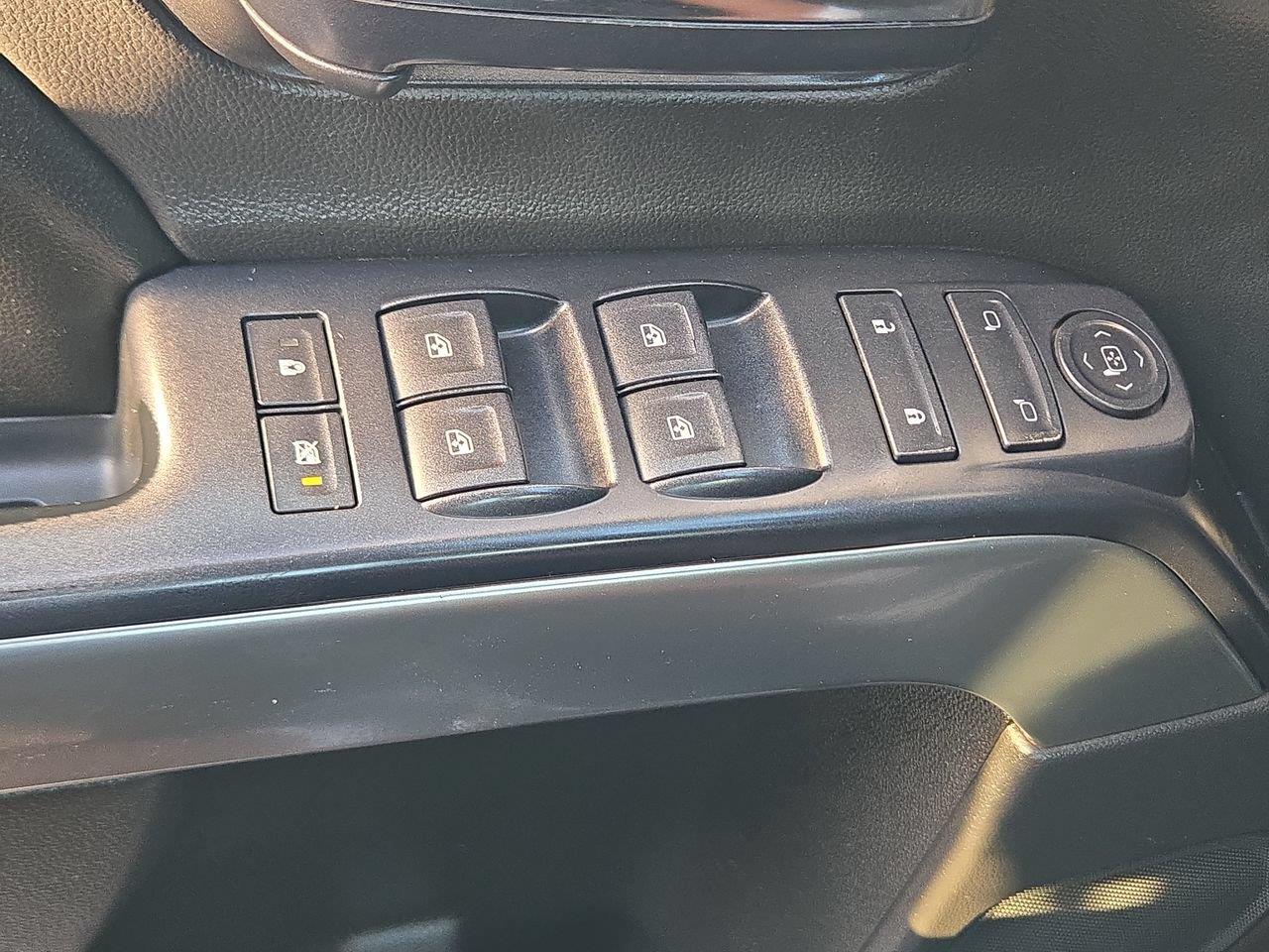 2015 Chevrolet Silverado 2500HD Built After Aug 14 photo 12 of 22