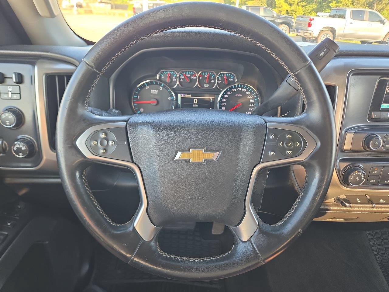 2015 Chevrolet Silverado 2500HD Built After Aug 14 photo 13 of 22