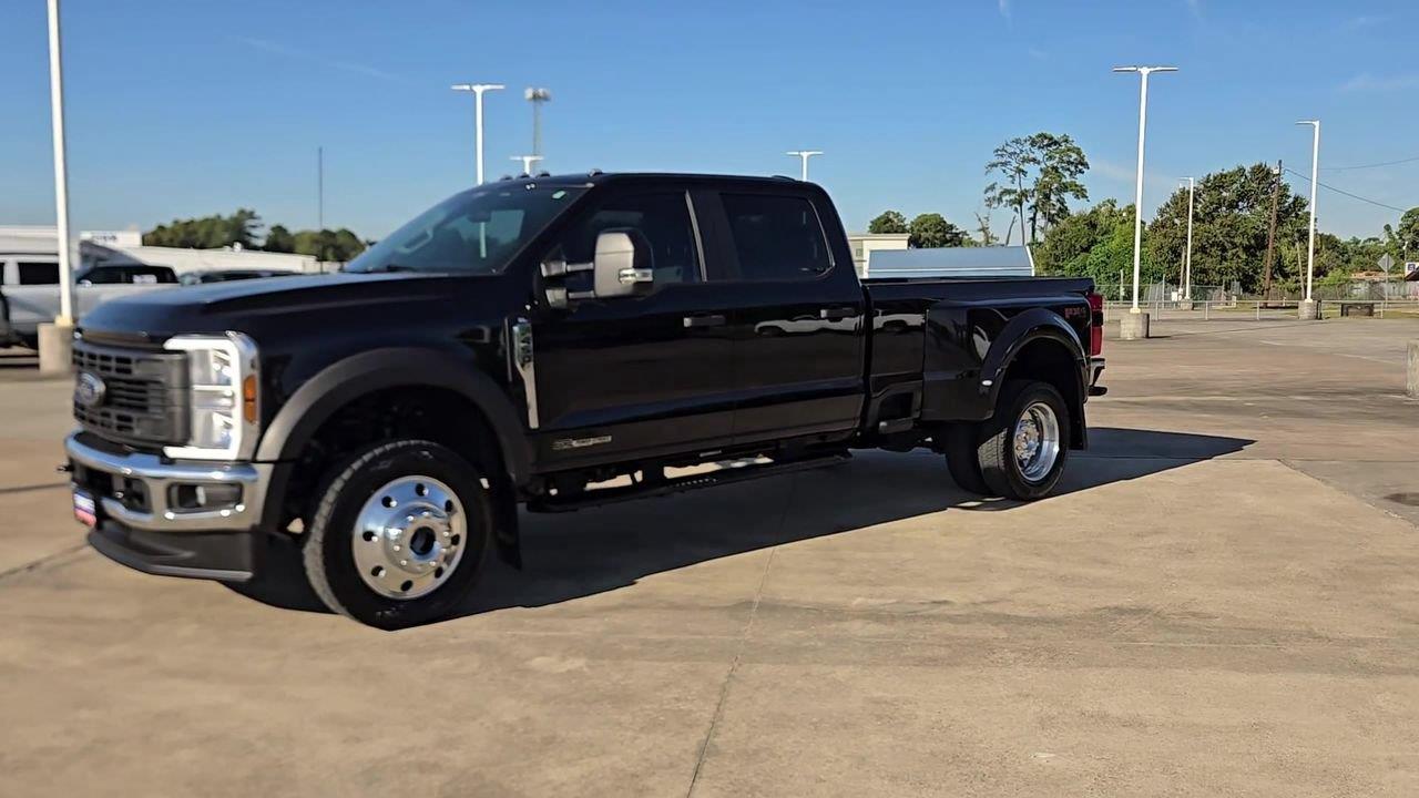 2025 ford Super Duty F-450 DRW photo 4 of 22