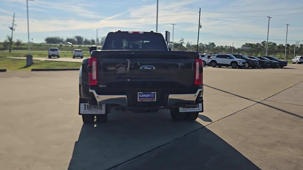 2025 ford Super Duty F-450 DRW photo 7 of 22