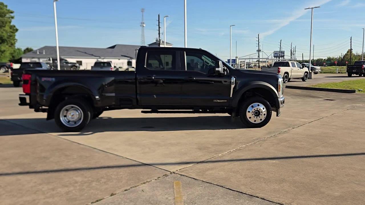 2025 ford Super Duty F-450 DRW photo 9 of 22