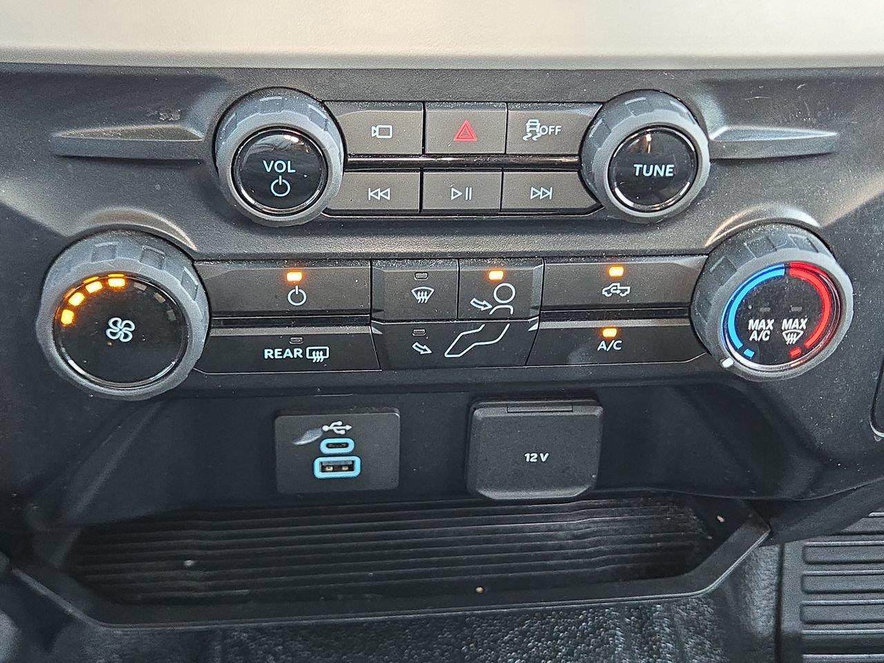 2025 ford Super Duty F-450 DRW photo 17 of 22
