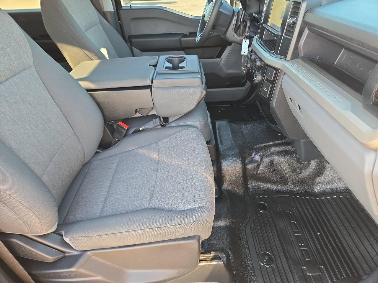 2025 ford Super Duty F-450 DRW photo 21 of 22