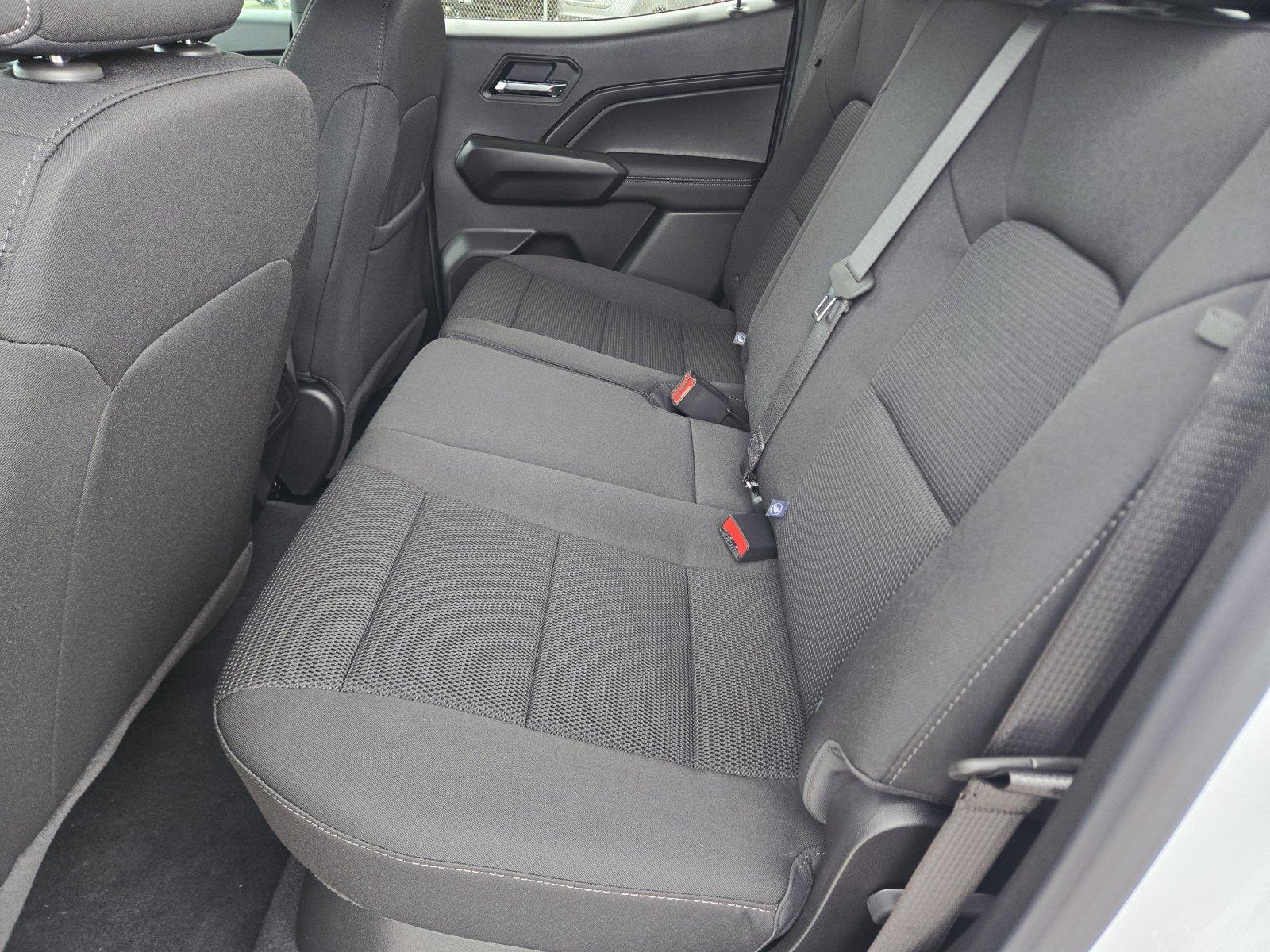2026 Chevrolet Colorado photo 13 of 20