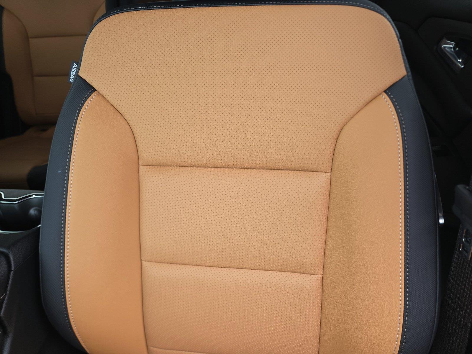 2027 Chevrolet Traverse photo 11 of 21