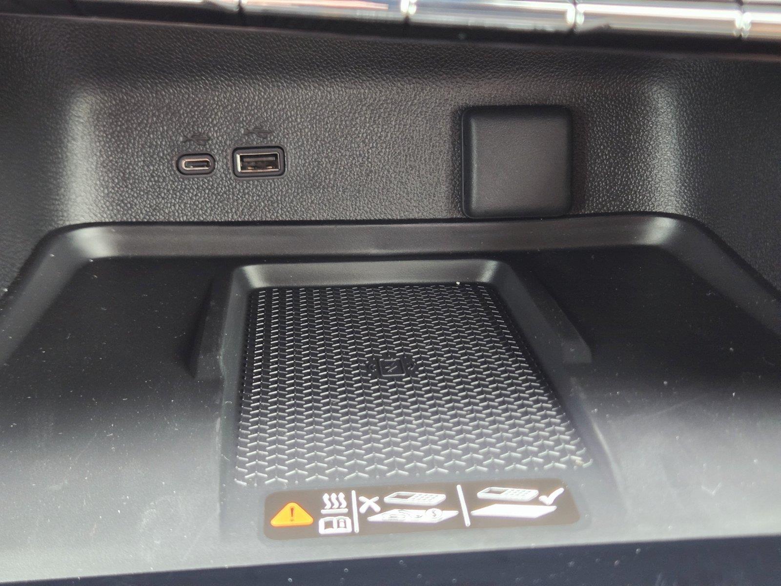 2027 Chevrolet Traverse photo 18 of 21