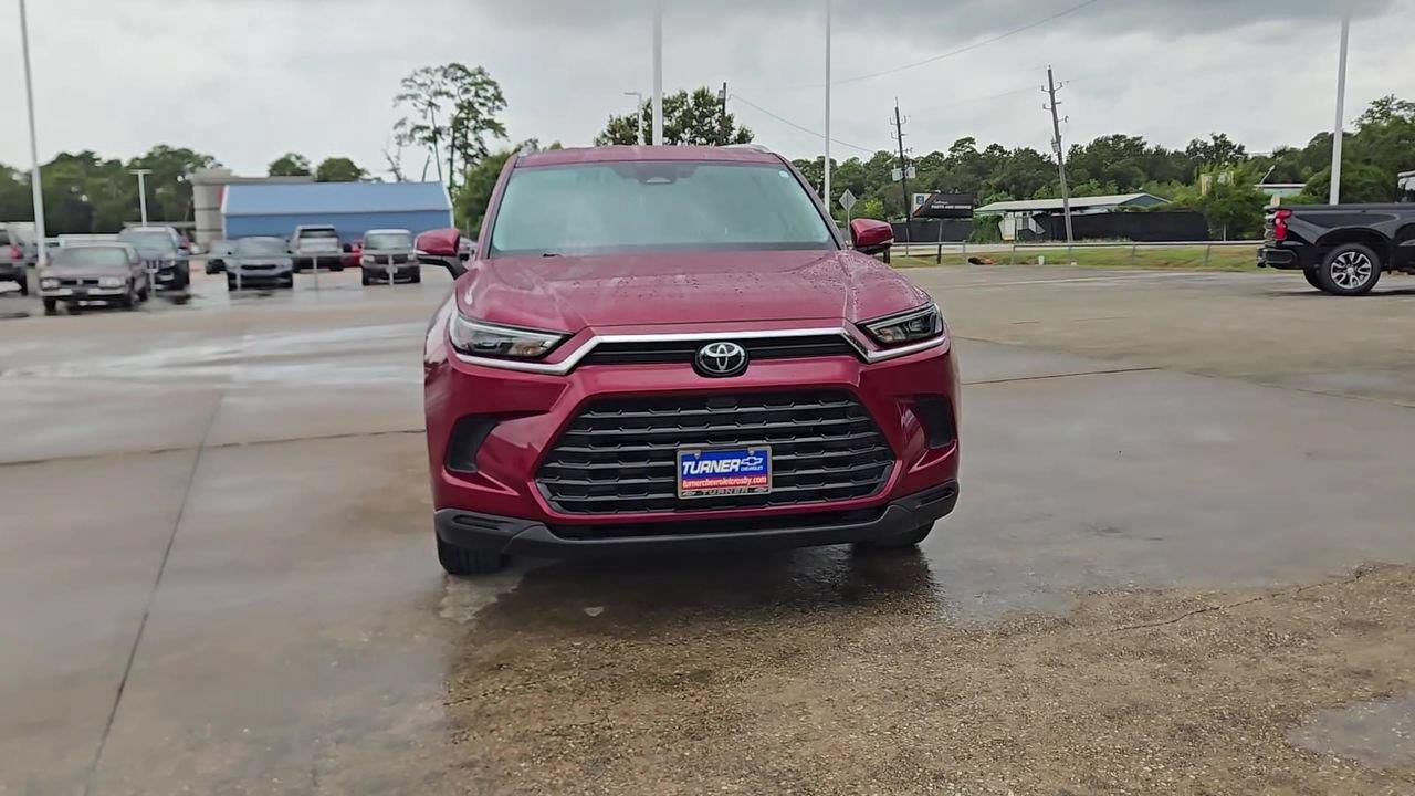 2024 Toyota Grand Highlander photo 3 of 26