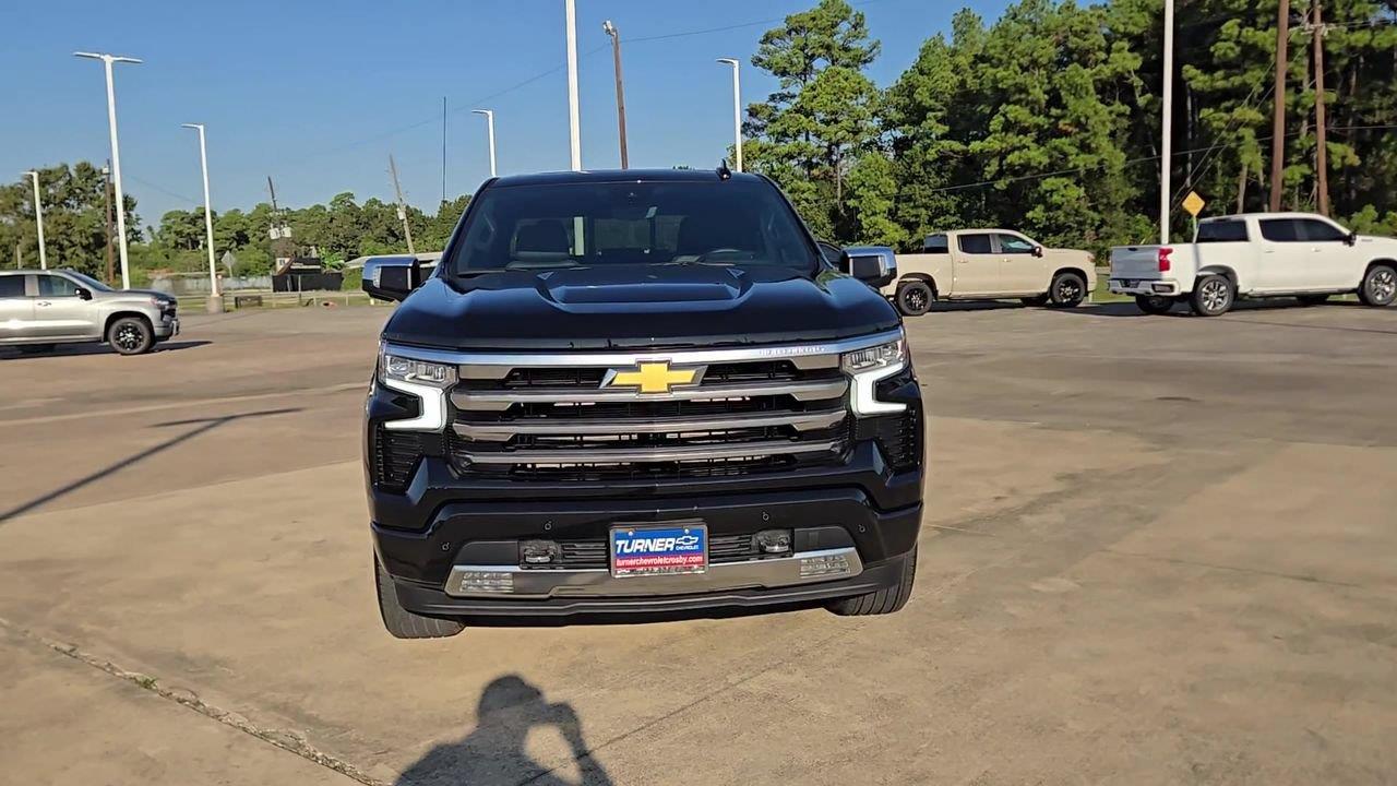 2026 Chevrolet Silverado 1500 photo 3 of 25