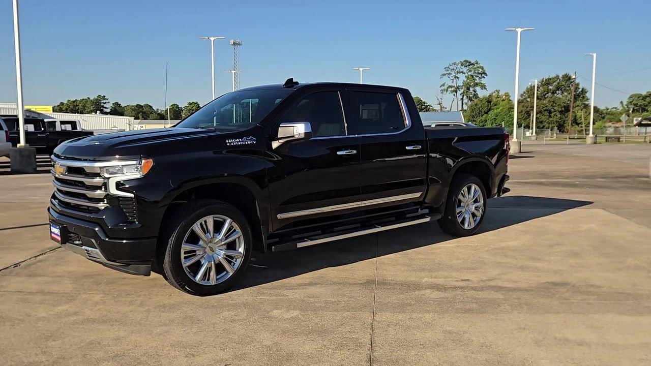 2026 Chevrolet Silverado 1500 photo 4 of 25