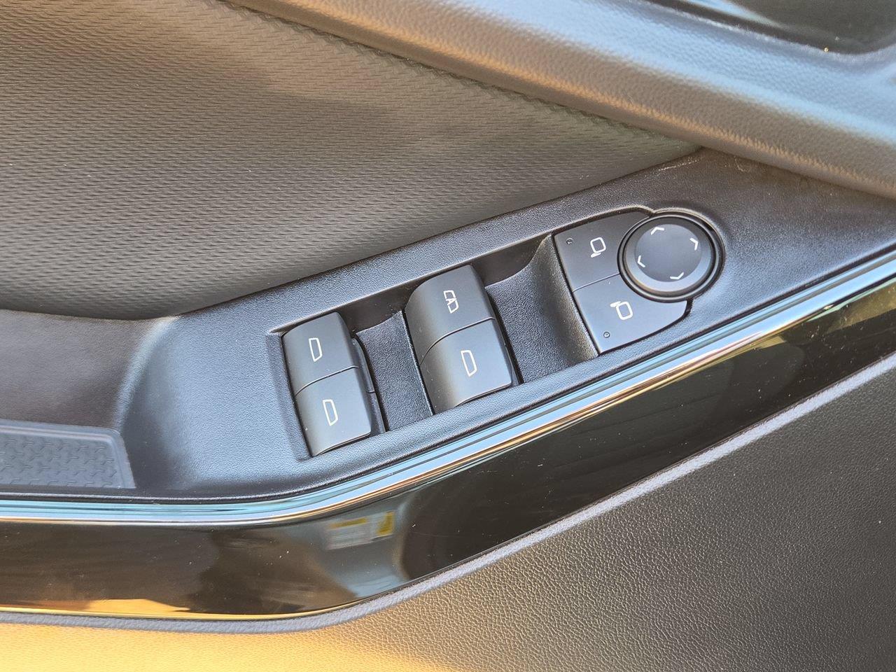 2026 Chevrolet Equinox photo 12 of 24