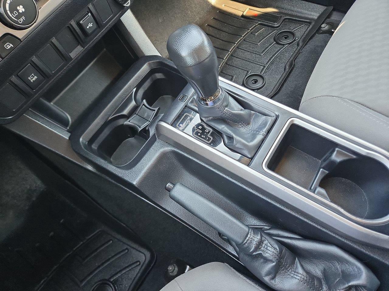 2020 Toyota Tacoma photo 17 of 22