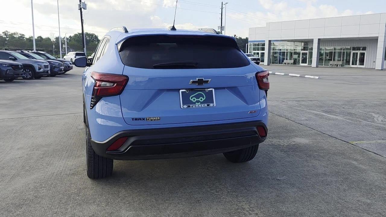 2024 Chevrolet Trax photo 7 of 24