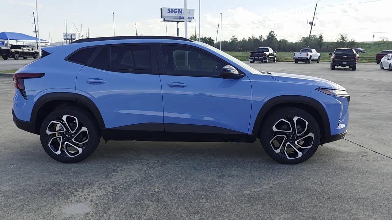 2024 Chevrolet Trax photo 9 of 24
