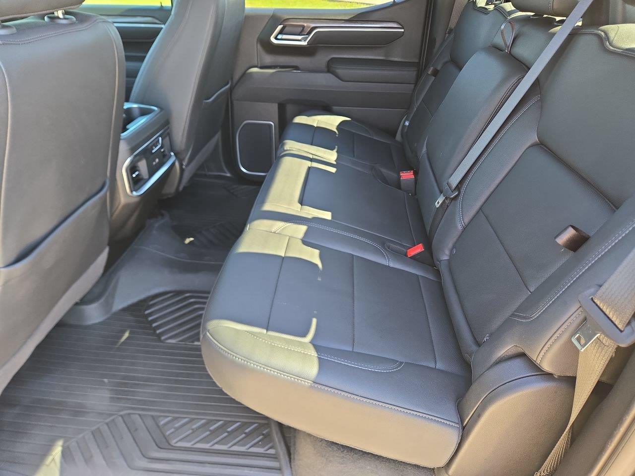 2025 Chevrolet Silverado 1500 photo 23 of 26