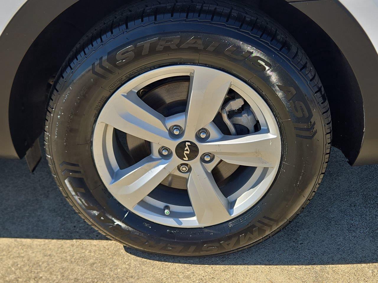 2024 Kia Sorento photo 10 of 24