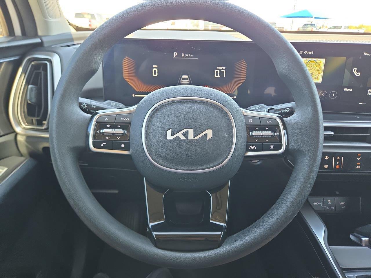 2024 Kia Sorento photo 13 of 24