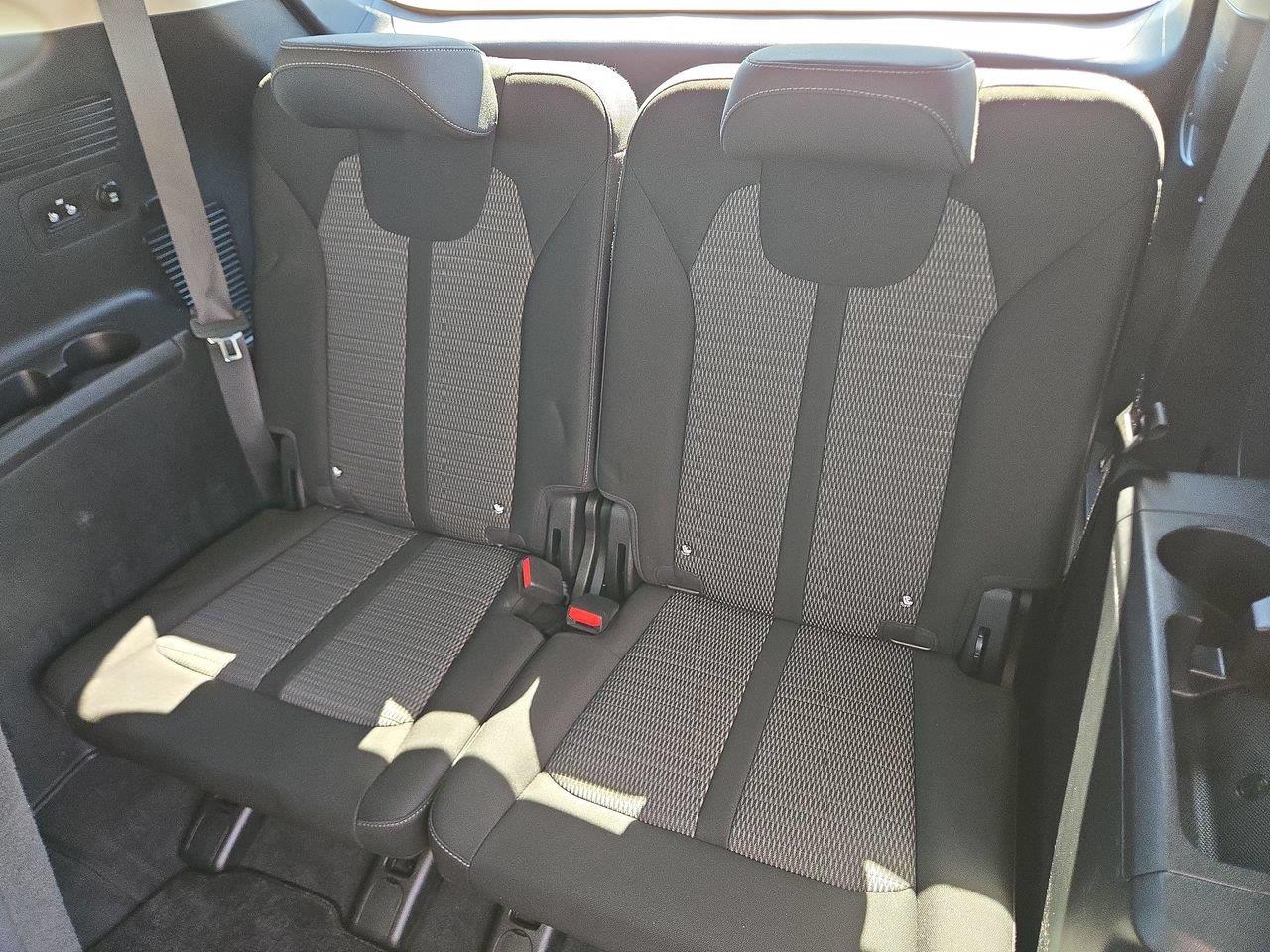 2024 Kia Sorento photo 21 of 24