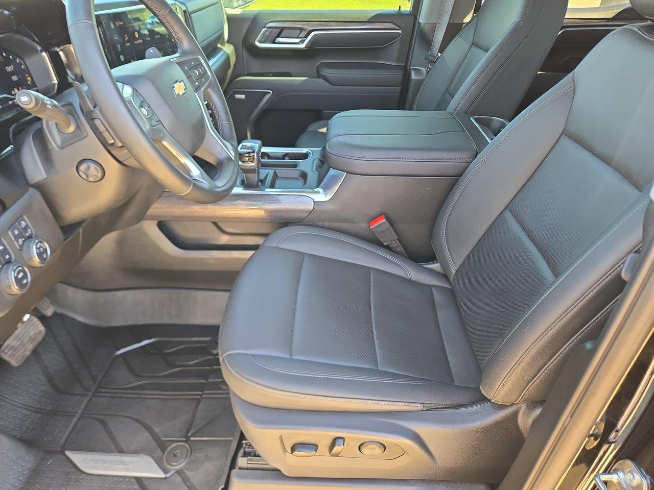 2025 Chevrolet Silverado 1500 photo 11 of 26
