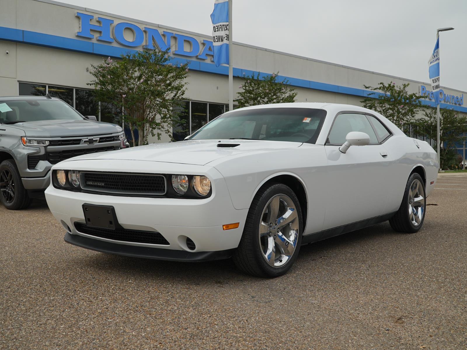 2014 Dodge Challenger SXT RWD
