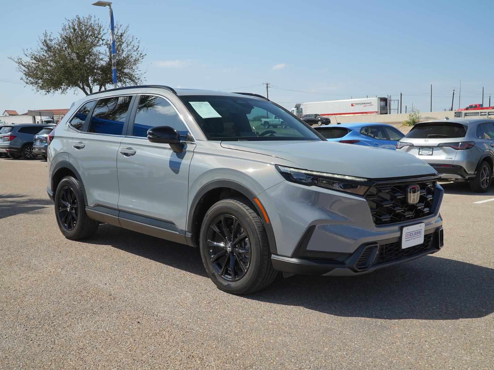 View vehicle photo 3