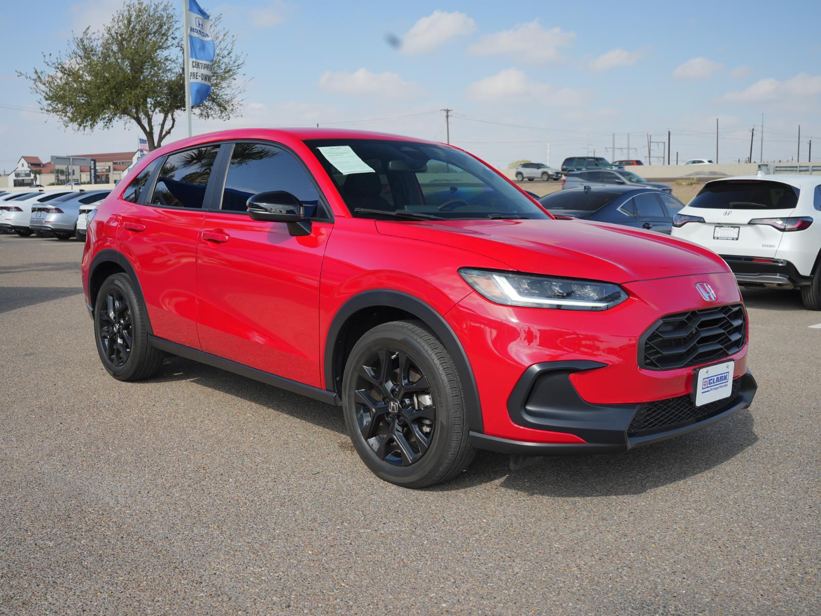 View vehicle photo 3