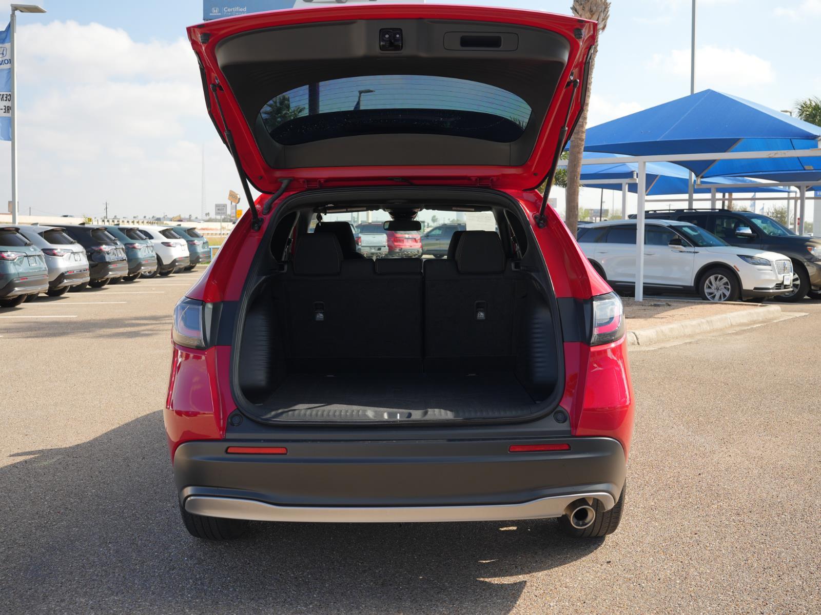 View vehicle photo 7