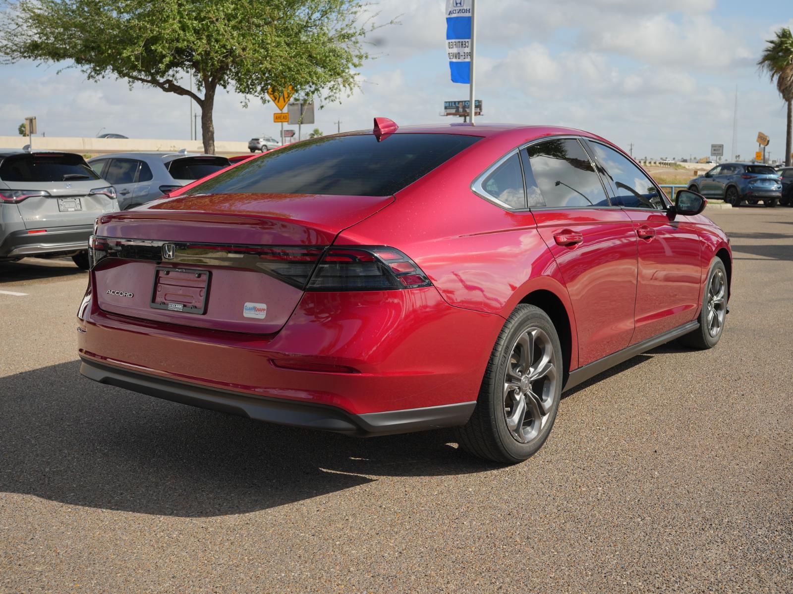 View vehicle photo 5