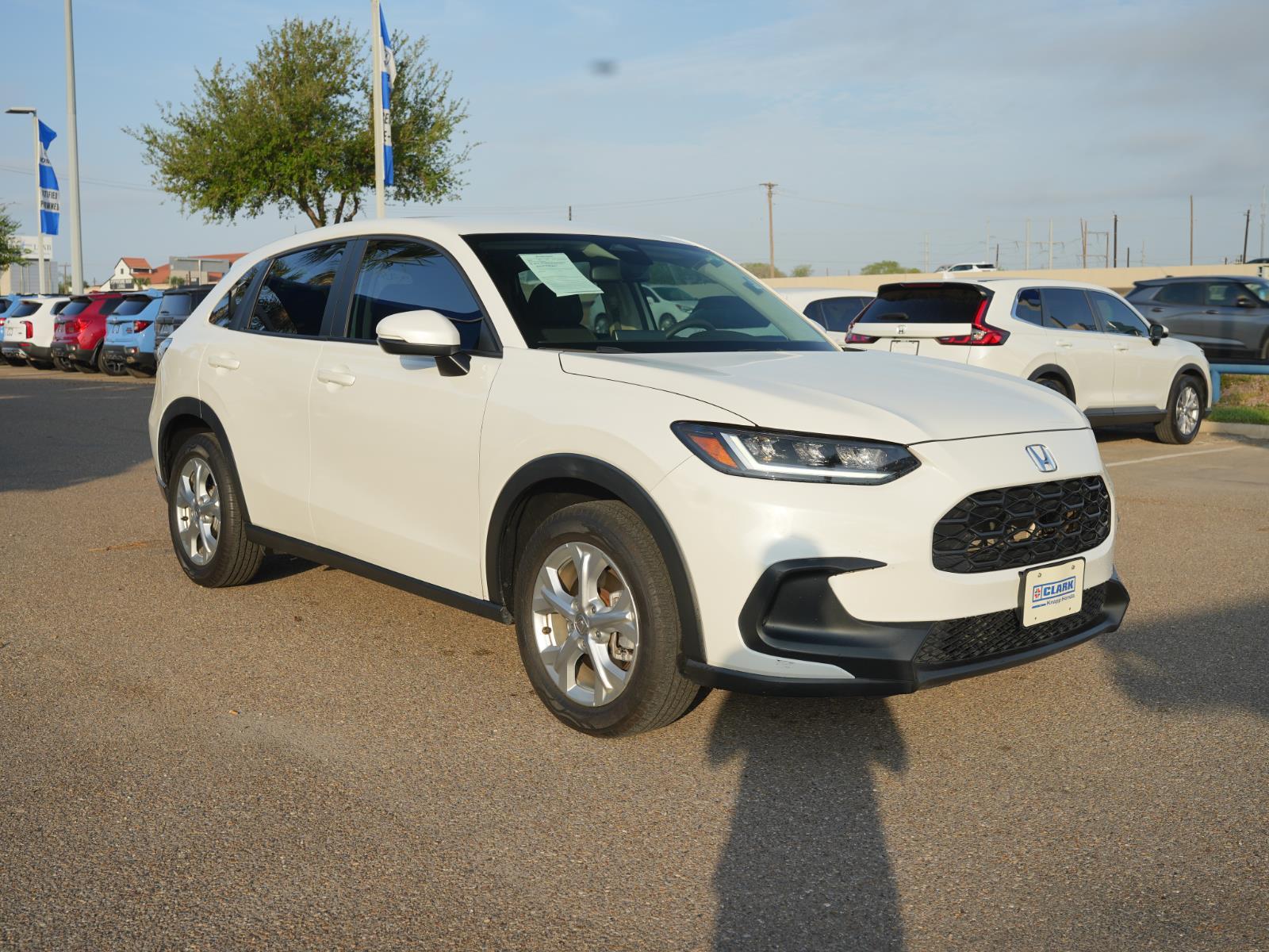 View vehicle photo 3