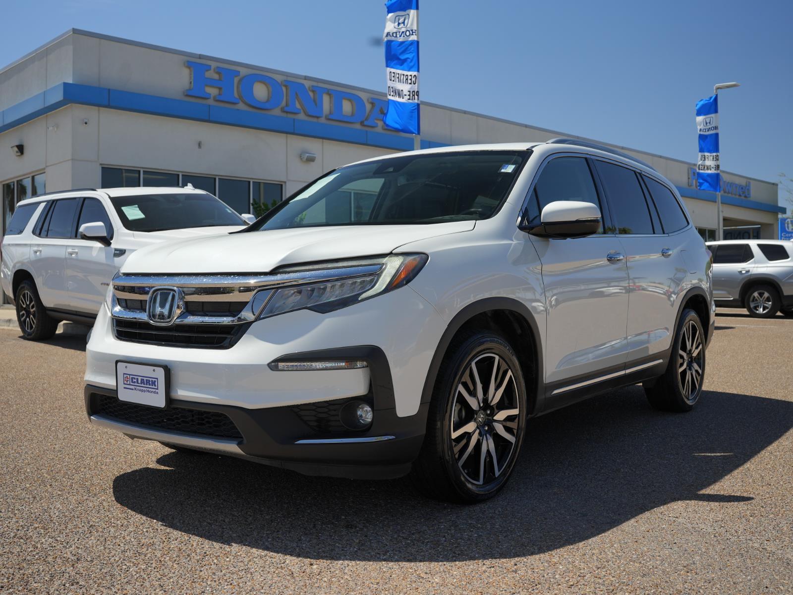 Platinum White Pearl 2021 Honda Pilot Touring FWD with Rear Captains Chairs SUV / Crossover Front-Wheel Drive