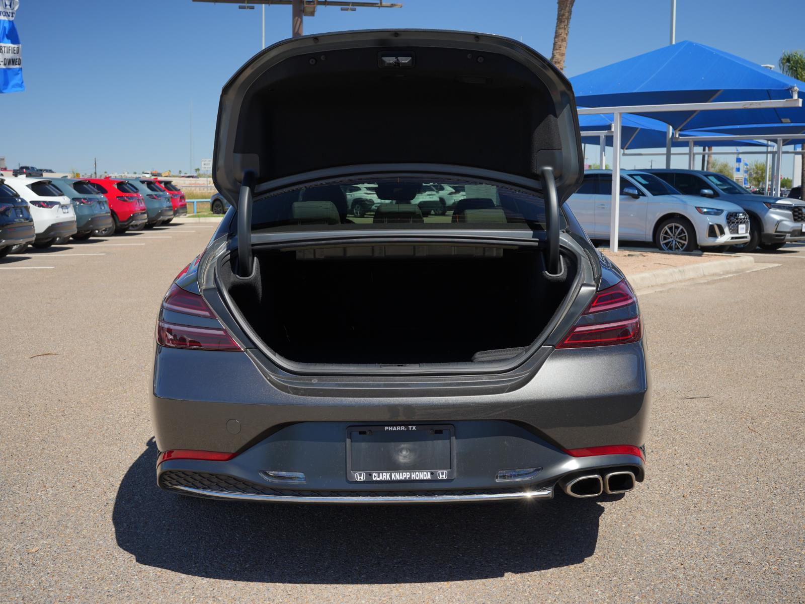 View vehicle photo 7