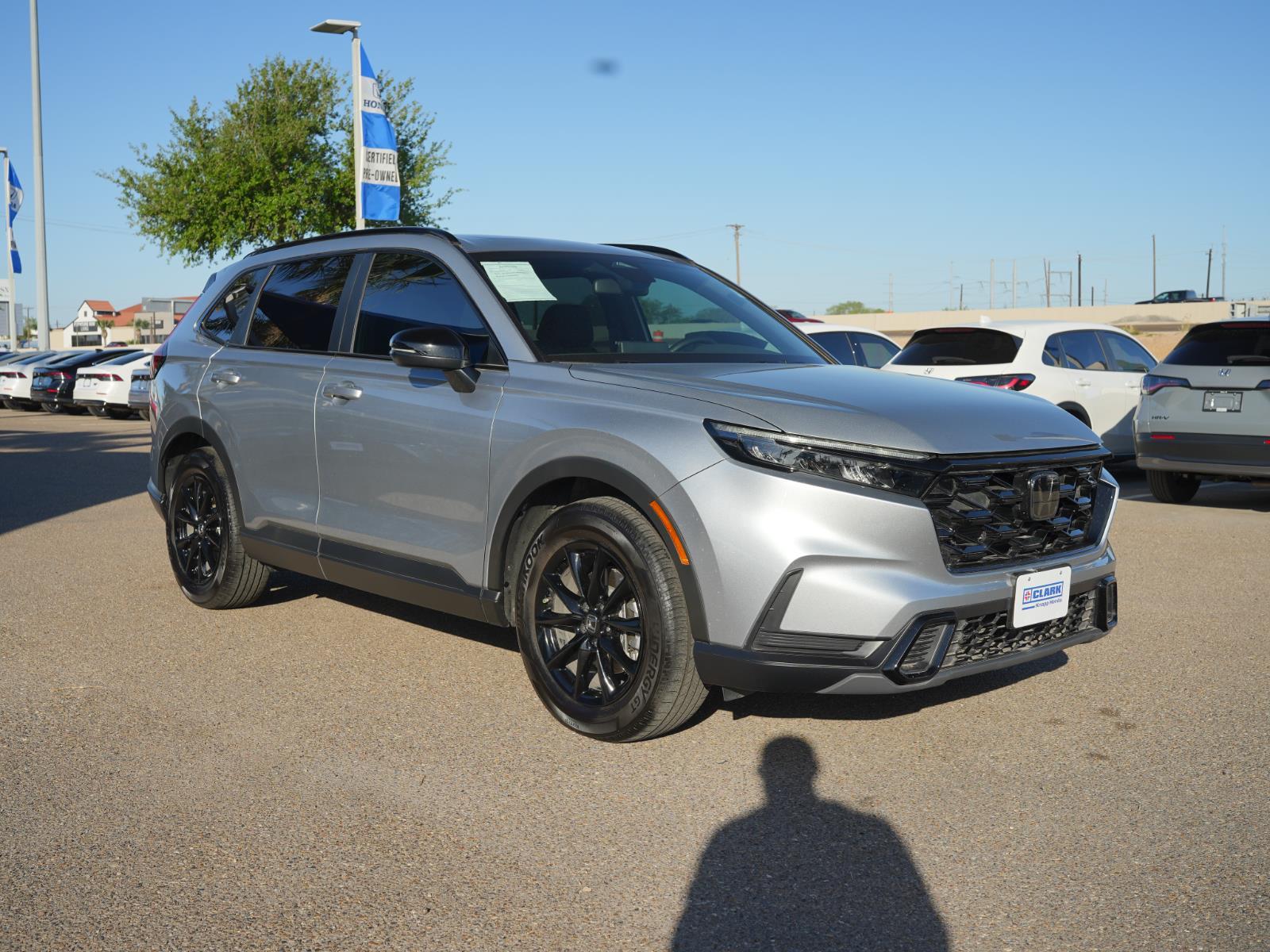 View vehicle photo 3