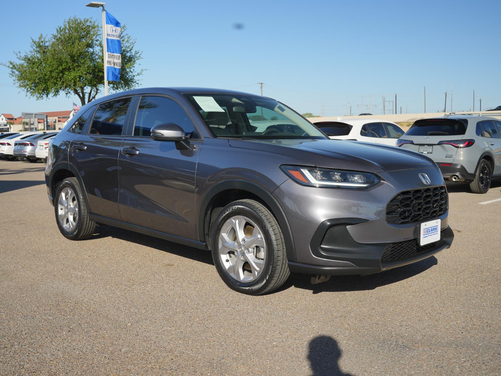 View vehicle photo 3