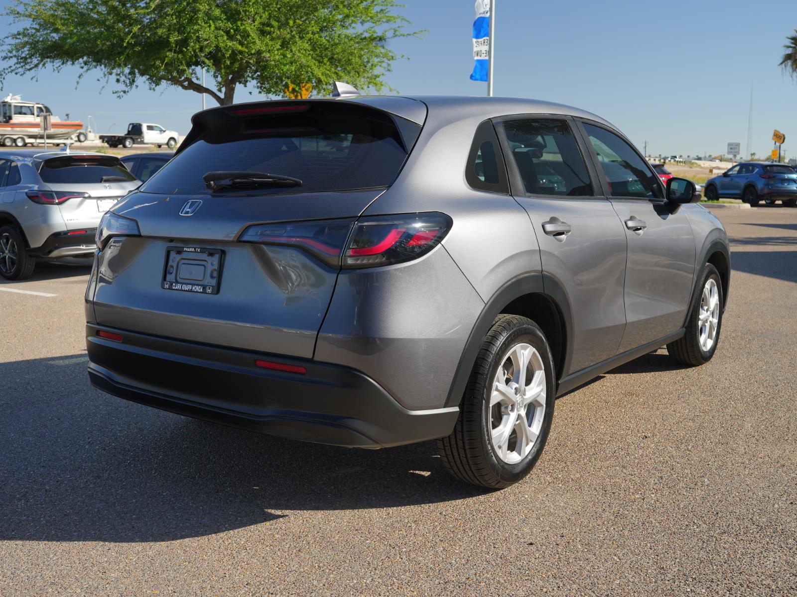 View vehicle photo 5